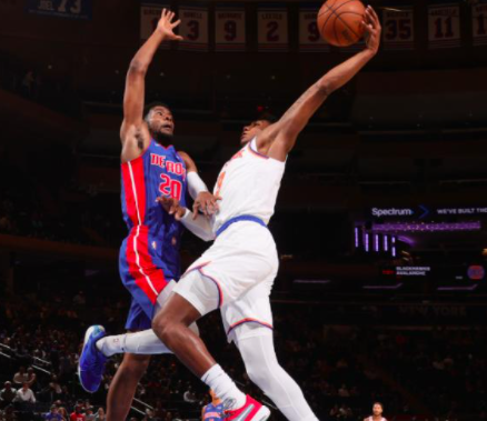  布伦森超远三分压哨活塞惜败于尼克斯